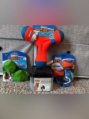Chuckit! Amphibious Tri Bumper -  , erratic balls , tug toy & treat container 🐾🐶